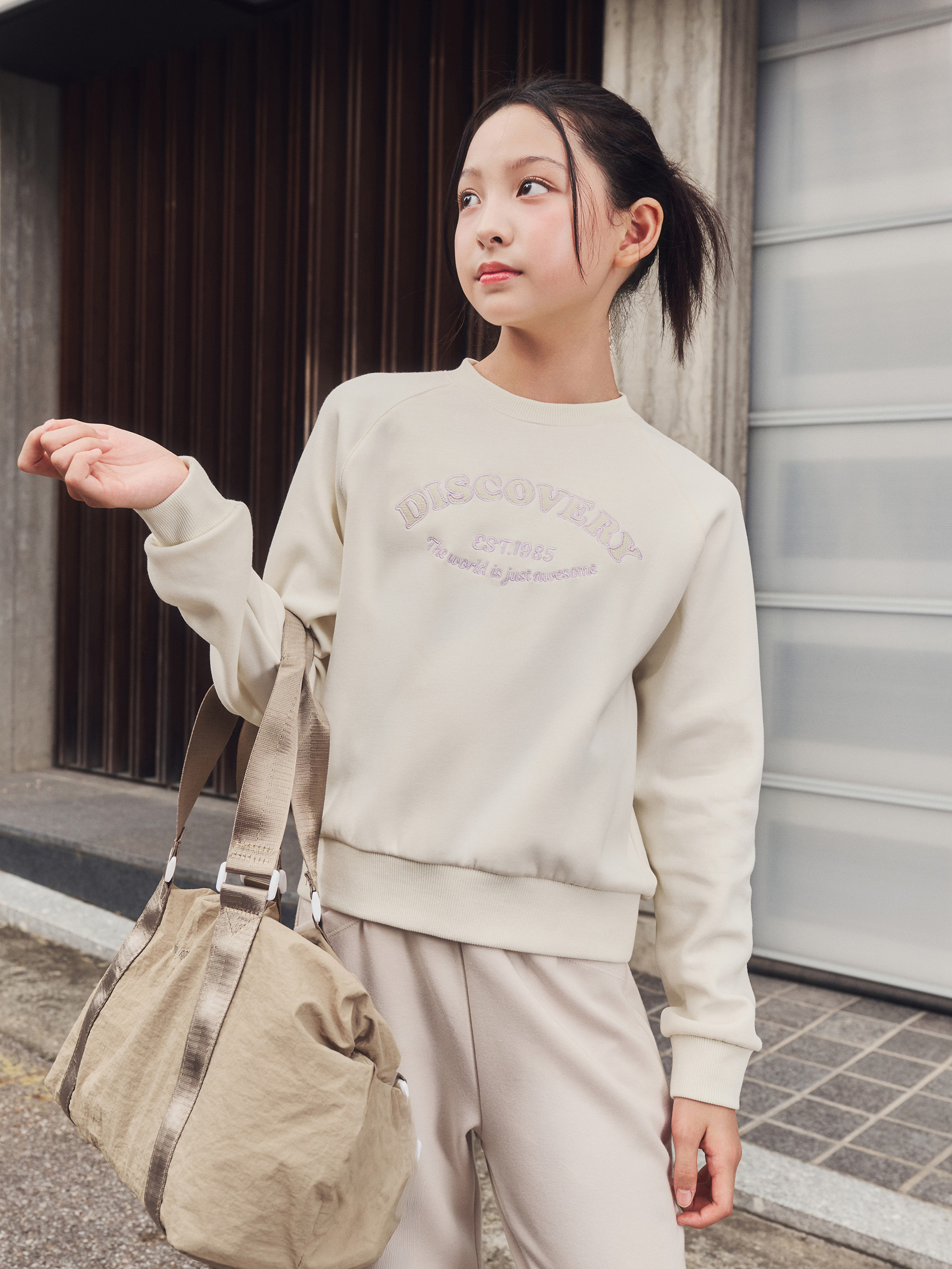 여아 그래픽 맨투맨