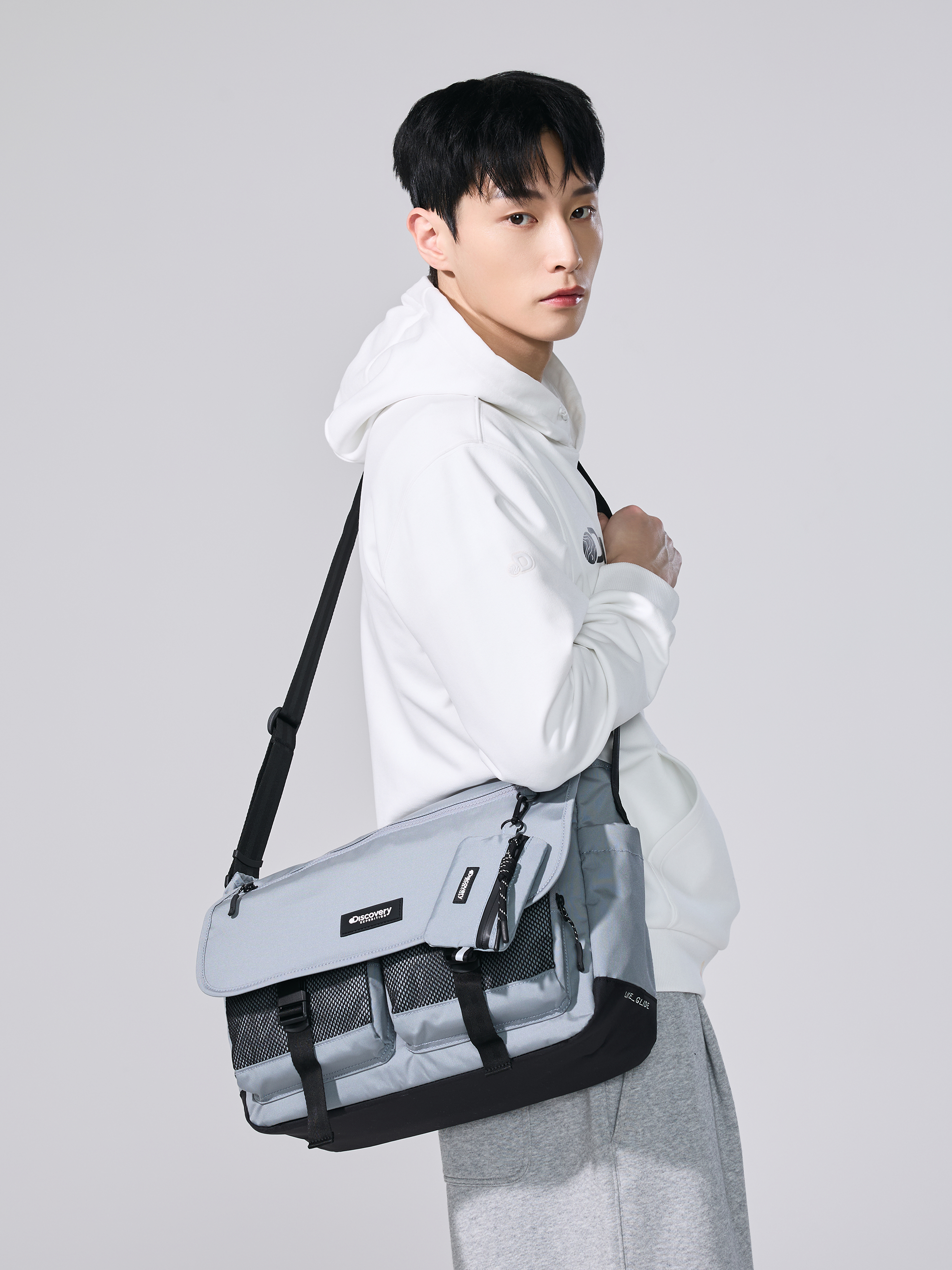 라이크 에어 글라이드 메신저백