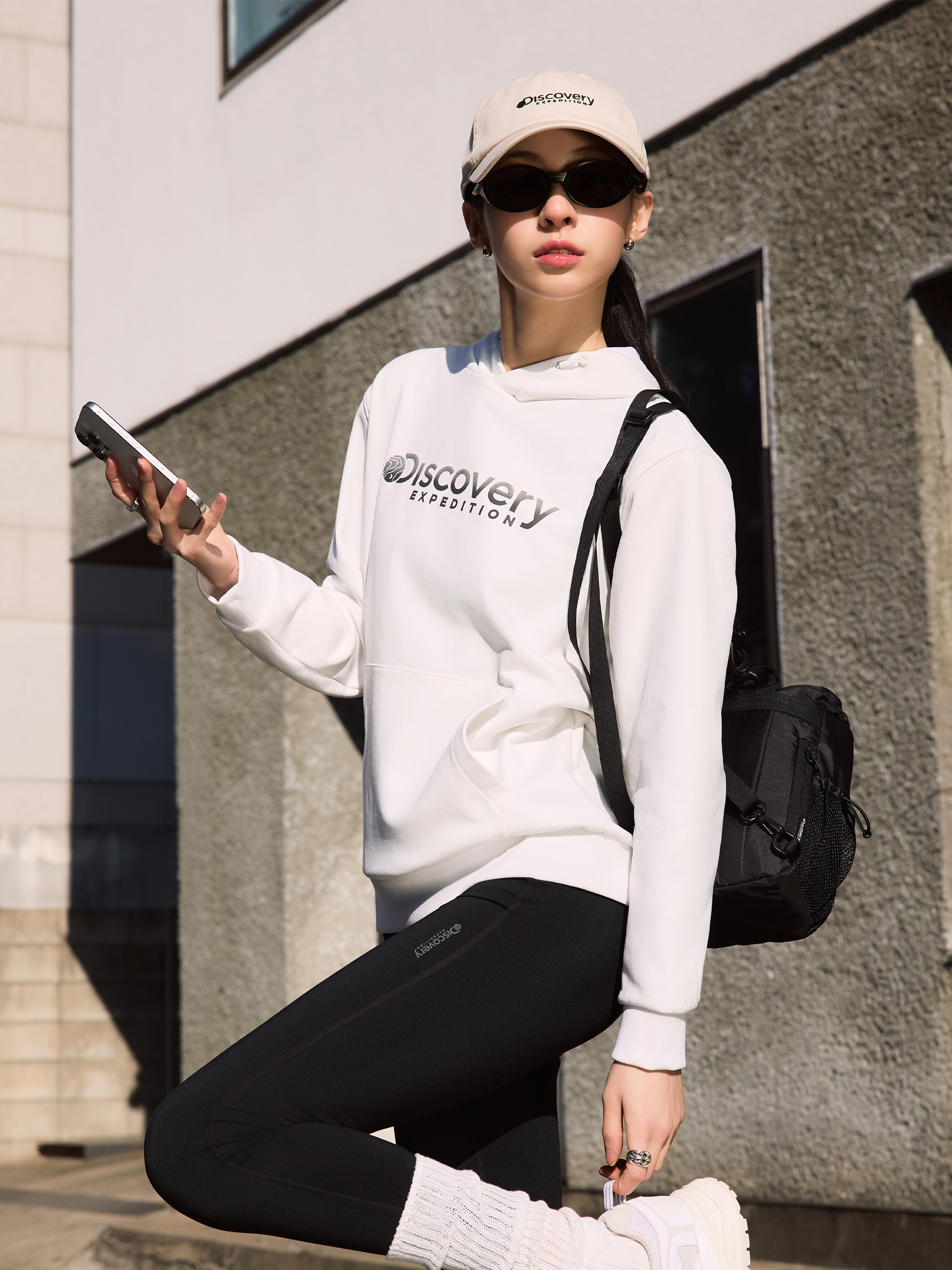 로건 빅로고 후드티셔츠